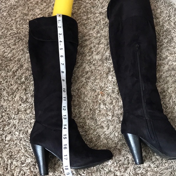 Boots - Picture 6 of 7